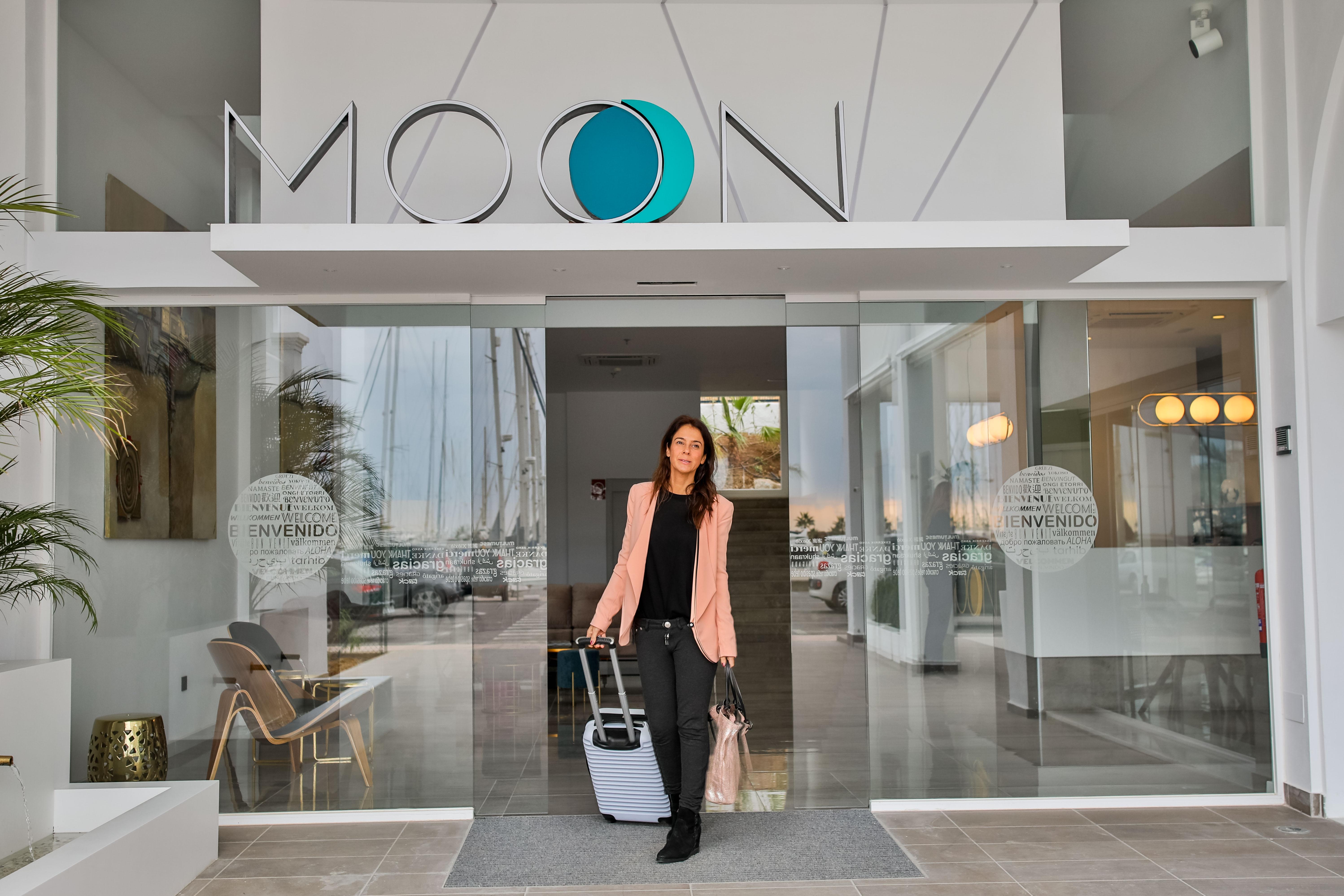 אגוואדולסה Moon Hotel & Spa. מראה חיצוני תמונה